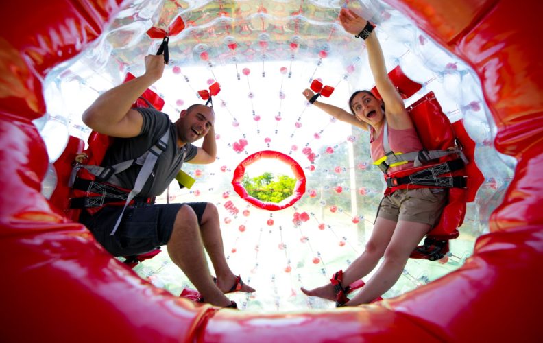 bulles geantes, gonflable, location boule geante, rolling bulle, animation bulle  gonflable, louer bulle gonflable geante, dans le morbihan, jeux gonflable  en bretagne, jeux boule geantes à louer, vannes 56, st brieuc 22